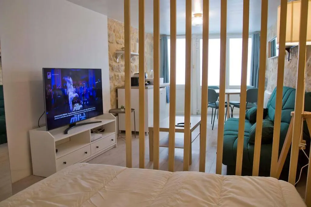 Nice Studio In The 5Th Paris
