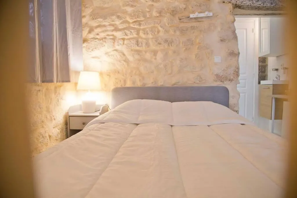 Nice Studio In The 5Th Paris Apartment